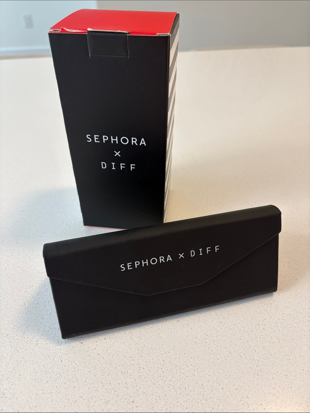Diff Eyewear Sephora x Diff Black Sunglasses Case with Box